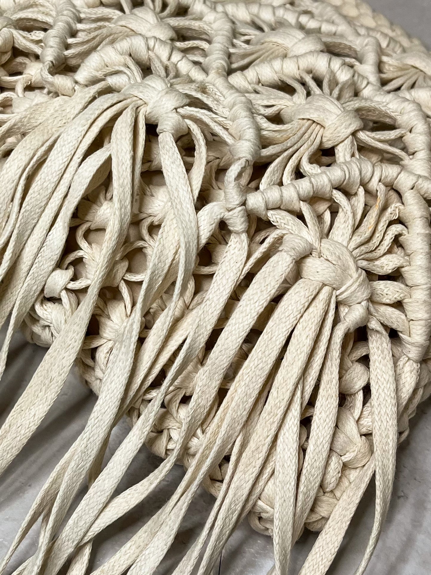 Salone Macramé Crossbody